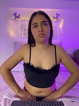 I_Samanthaa Adlı Modelin Canlı XXX Sohbeti