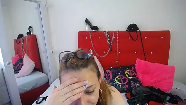 yummyass25's Live XXX Chat
