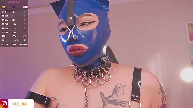 XXX chat uživo modela violette_clerk1_