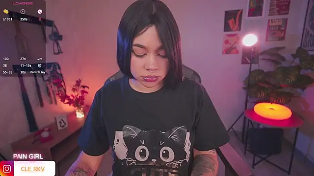  Živý XXX chat violette_clerk1_