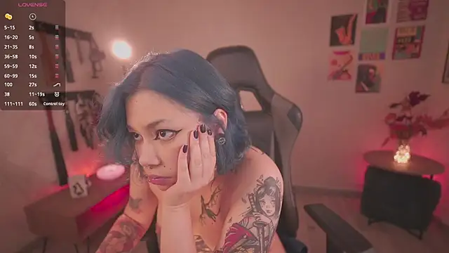 Chat +18 de violette_clerk1_ ao vivo