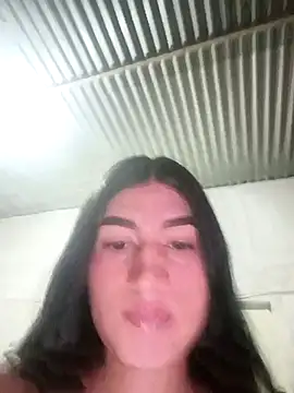 Julianiss élő chatszobája