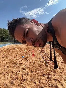 Yourman22cm Webcam Show
