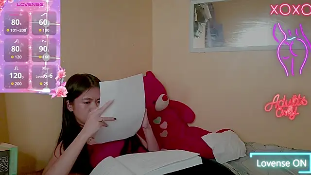Luna_Moonfang Pertunjukan Webcam