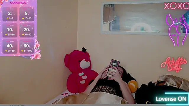 Luna_Moonfang Pertunjukan Webcam