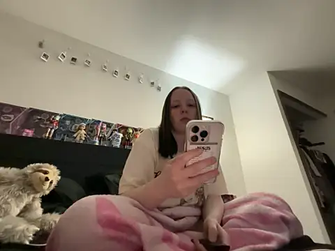 pinkhairfun16's Webcam Show