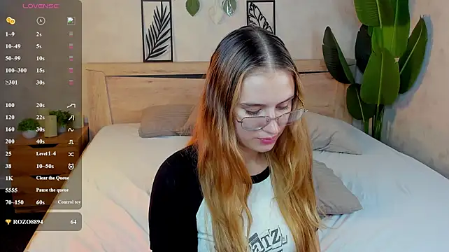 XXX chat uživo modela Miaa_Hill