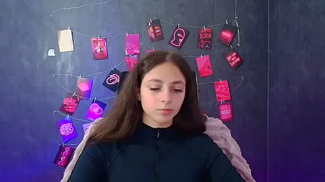 KissMeJulia's Live XXX Chat