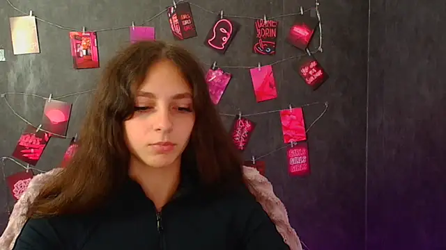 KissMeJulian Live XXX chat
