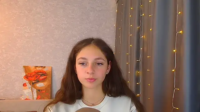 دردشة KissMeJulia الجنسية المباشرة
