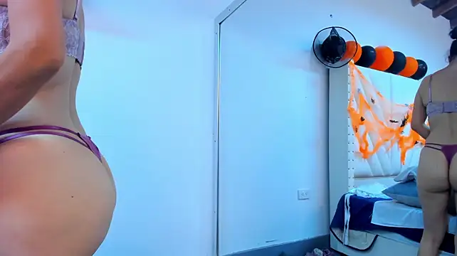 Paulynavera live XXX chat