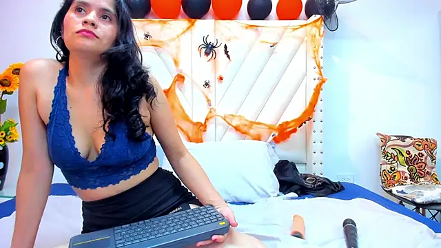 Paulynavera Adlı Modelin Canlı XXX Sohbeti