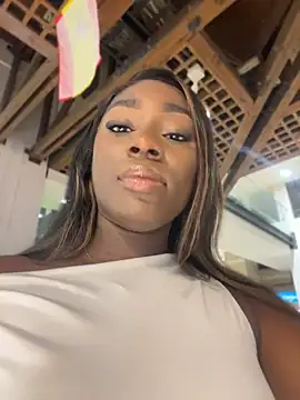 Chat +18 de ZarahFerreira ao vivo
