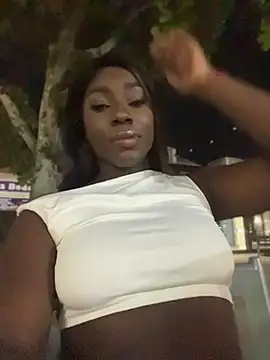 Chat XXX ao vivo de ZarahFerreira