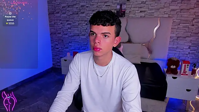 keahi_tay Adlı Modelin Web Kamerası Şovu
