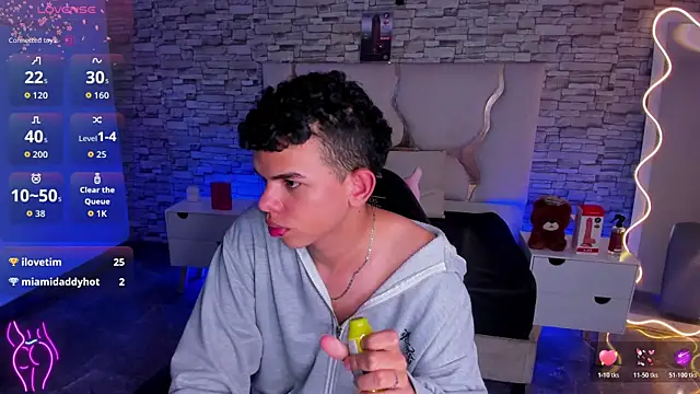 keahi_tay Webcam Show