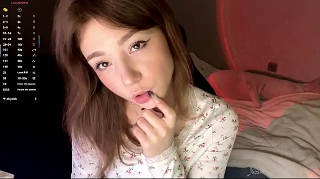 Chat +18 de aera_elese ao vivo