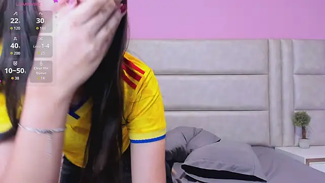 Liia_Collins Show in webcam