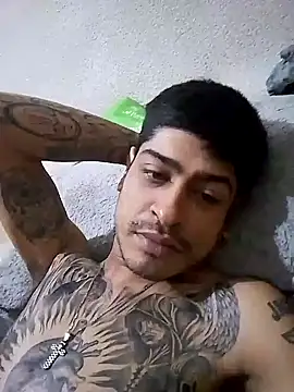 Show modela Jordan4923 na web-kameri