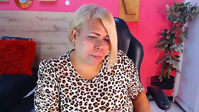 Chat +18 de eva_colen50 ao vivo
