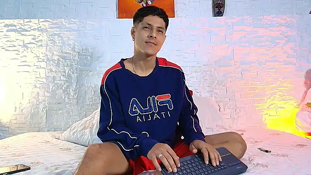 Eliassalvatore_'s Webcam Show
