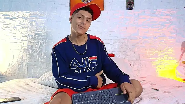 Show modela Eliassalvatore_ na web-kameri