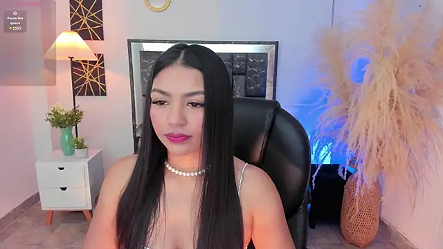 sara_stormy's Live XXX Chat