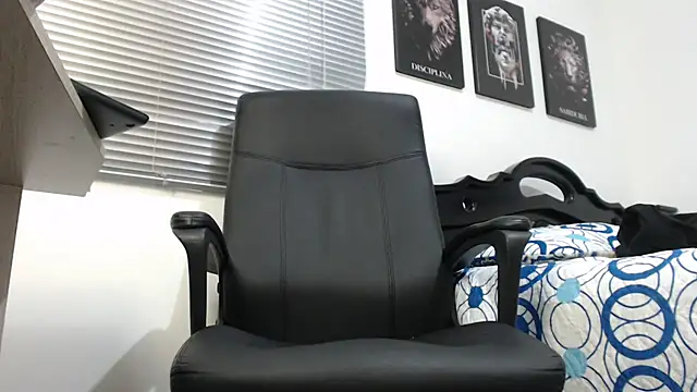 Kratoswolf 网络视讯表演
