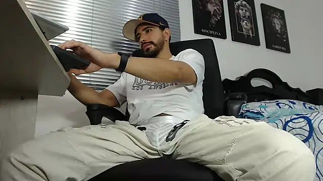 Kratoswolf Live XXX-Chat