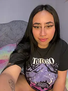 tuli_aily Show in webcam