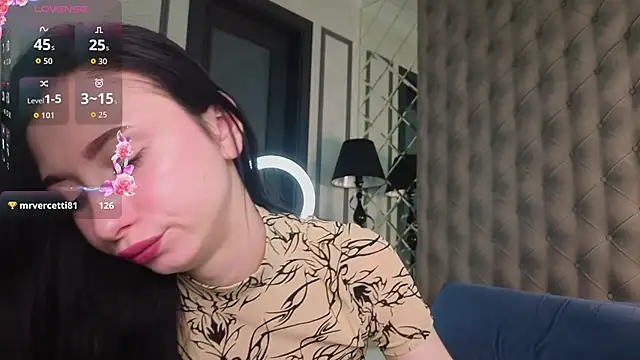 Chat +18 de MiguelinaRasmuson ao vivo