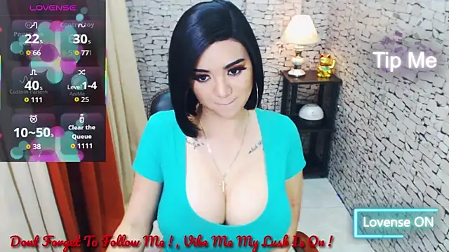BigTitsnHugeCockTs Adlı Modelin Web Kamerası Şovu