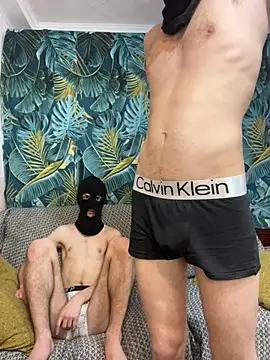 Pokazy przed kamerką – -DARKWHITE-