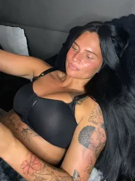Pokazy przed kamerką – Destinylovex