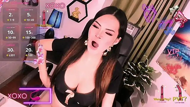HugeSurpriseLianeTs Pertunjukan Webcam
