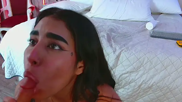 הופעת וובקאם של SharolStorm