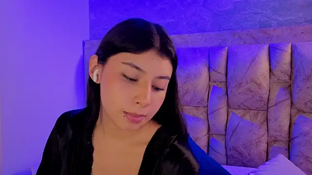 chloe_bluee_ webcam show
