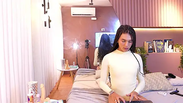 Luxa_Velvet Show Webcam