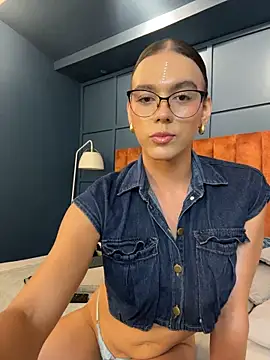 Luxa_Velvet Adlı Modelin Web Kamerası Şovu