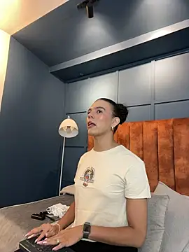 Luxa_Velvet webkamerás műsora