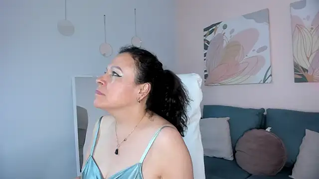 Ivonne_4 在線直播表演