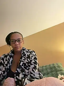 caramelkissss Show in webcam