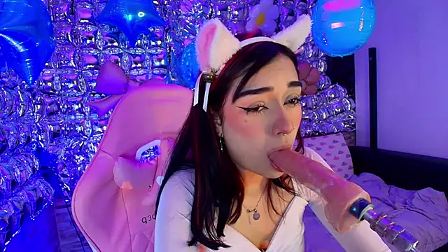 lala_cherry's Webcam Show