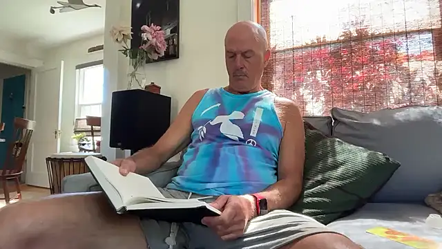 Guy__Grey: διαδικτυακό σόου στην κάμερα