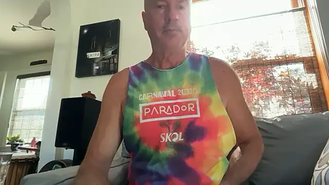 Guy__Grey Show in webcam