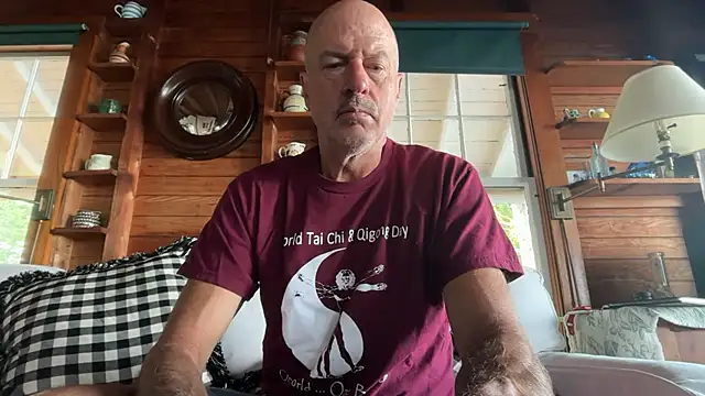 Guy__Grey Show in webcam
