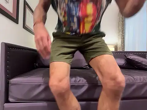 Guy__Grey Show in webcam