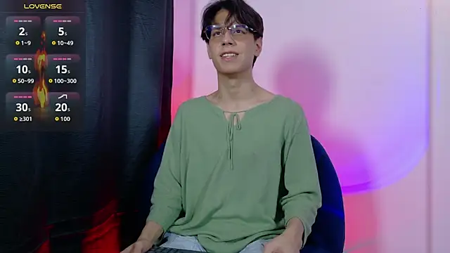 lui_x_dust 网络视讯表演