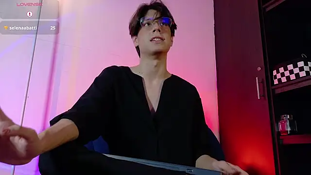 lui_x_dust's Webcam Show