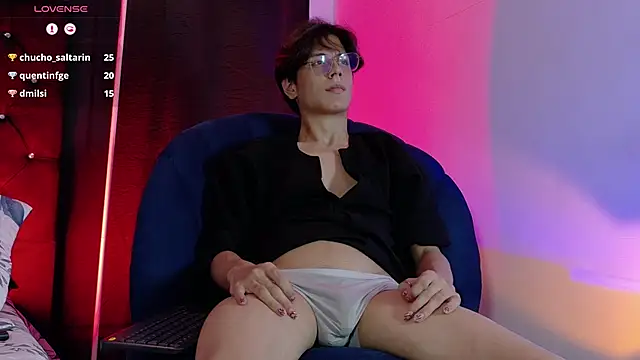 lui_x_dust 网络视讯表演